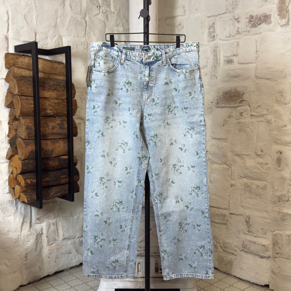 NWT | Wild Fable | Women's 90's Relaxed Straight Jeans in Light Blue Floral